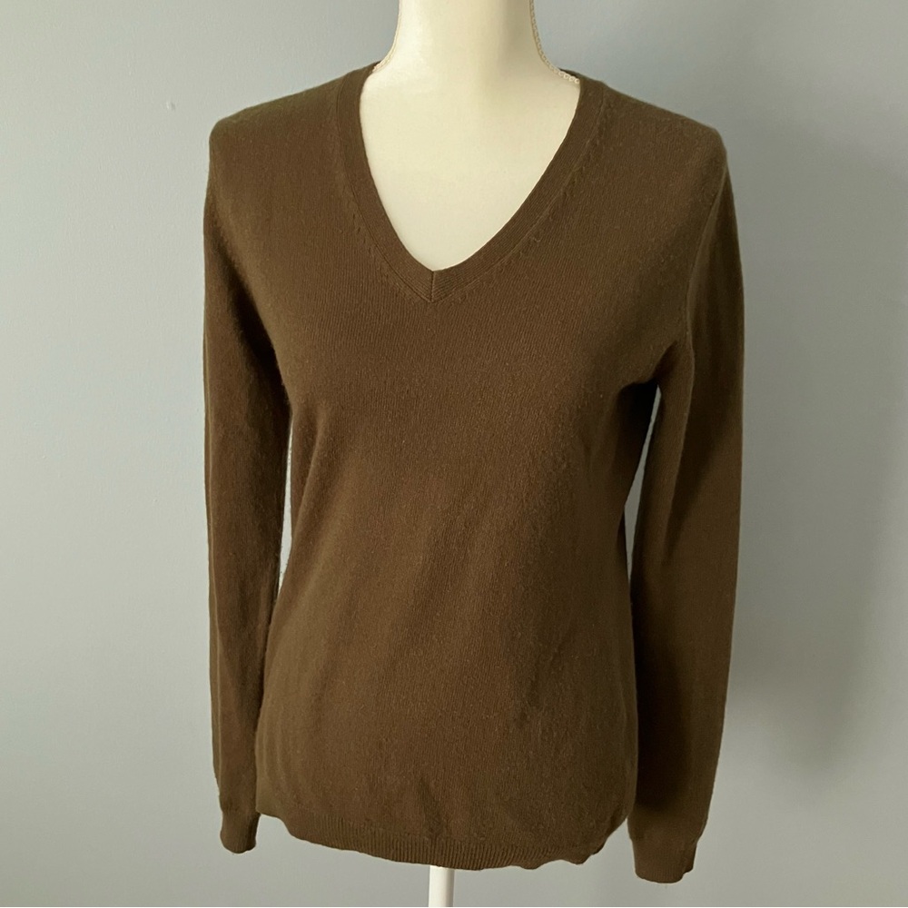 Uniqlo V-neck Cashmere Sweater
